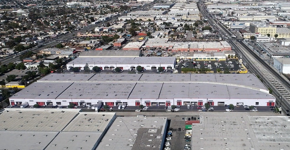 4605-4631 S Alameda St, Los Angeles, CA for lease - Primary Photo - Image 1 of 5