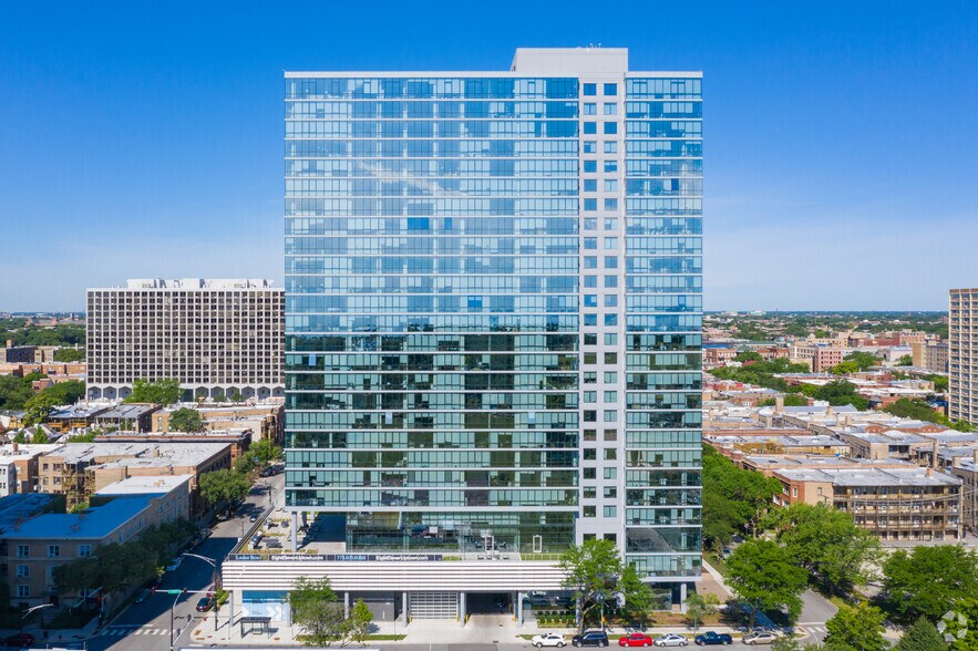 811 W Agatite Ave, Chicago, IL à louer - Photo du bâtiment - Image 3 de 35