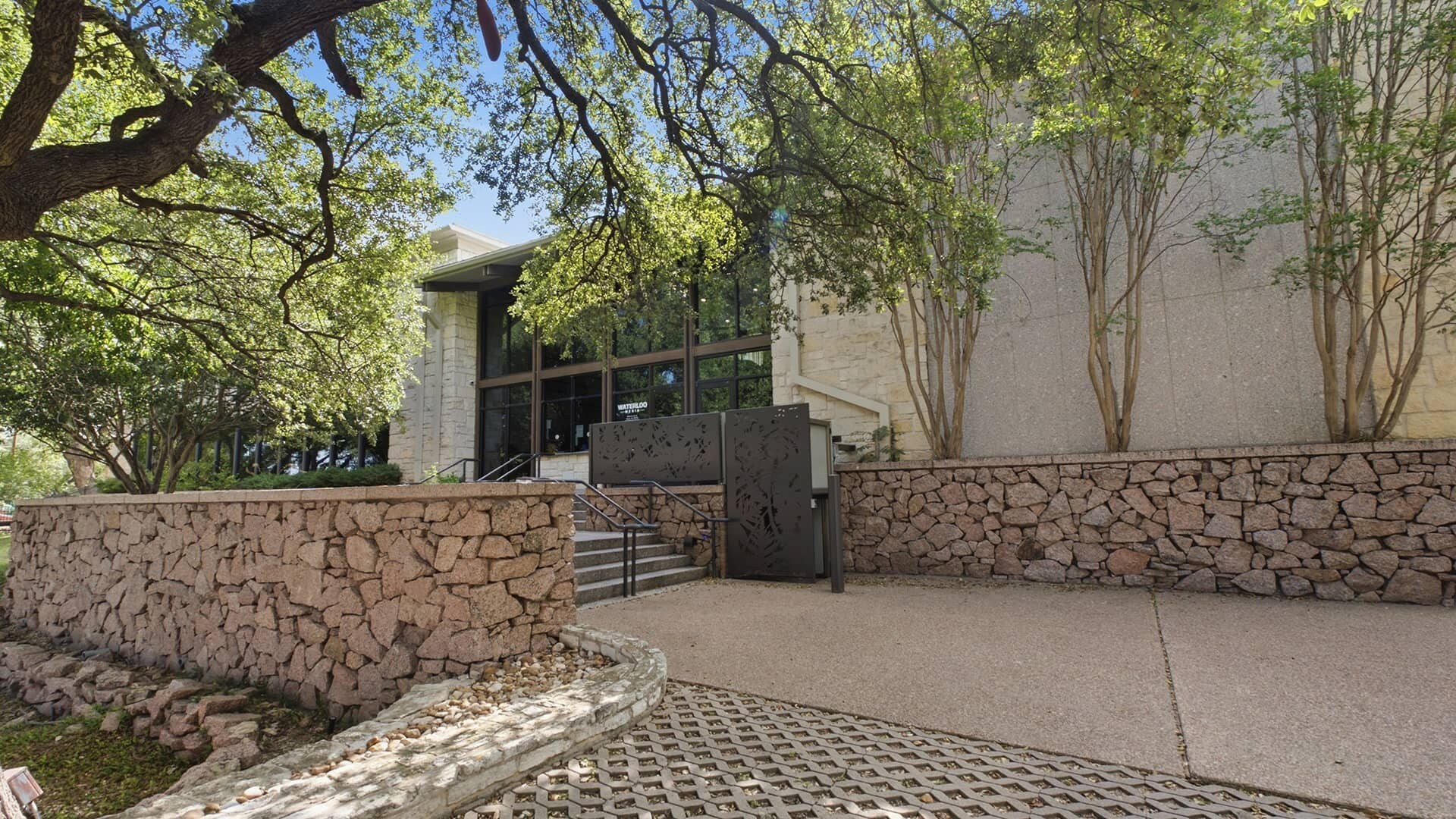 8309 I-35 N, Austin, TX à louer Photo du bâtiment- Image 1 de 6