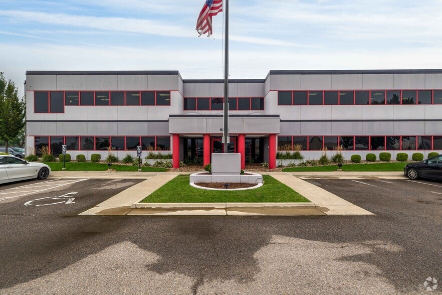 9229 E 37th St, Wichita, KS for lease - Building Photo - Image 2 of 3