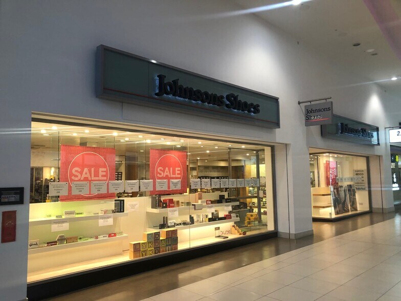 28-28a High St, Walton On Thames à louer - Photo du bâtiment - Image 2 de 2