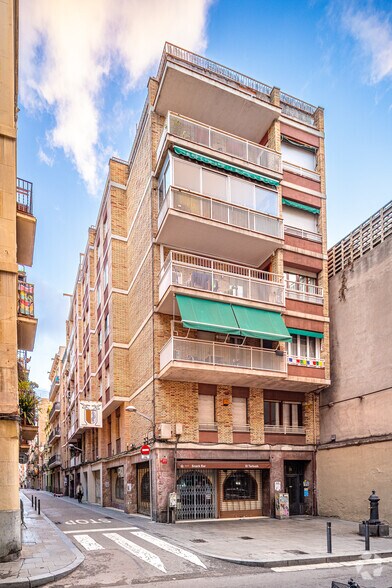 Multifamily in Barcelona, Barcelona for sale - Primary Photo - Image 1 of 1