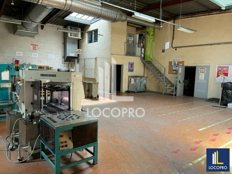 Industrial in Le Muy for lease - Interior Photo - Image 3 of 3