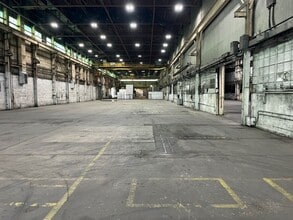 1000-5000 Commerce Cir, Trafford, PA for lease Interior Photo- Image 2 of 7