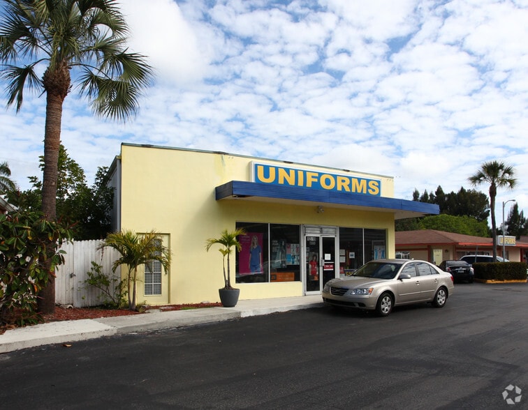 12719 Mcgregor Blvd, Fort Myers, FL for sale - Building Photo - Image 3 of 9