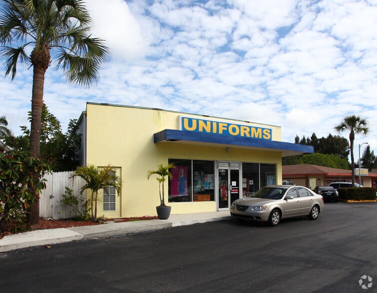 12719 Mcgregor Blvd, Fort Myers, FL à vendre - Photo du bâtiment - Image 3 de 9