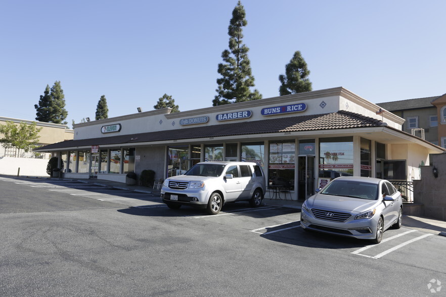 20034 Santa Ana Ave, Santa Ana, CA for lease - Building Photo - Image 2 of 6