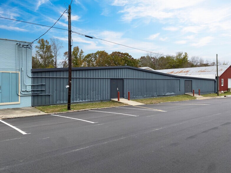 125 W Vance St, Zebulon, NC à vendre - Photo du bâtiment - Image 3 de 7