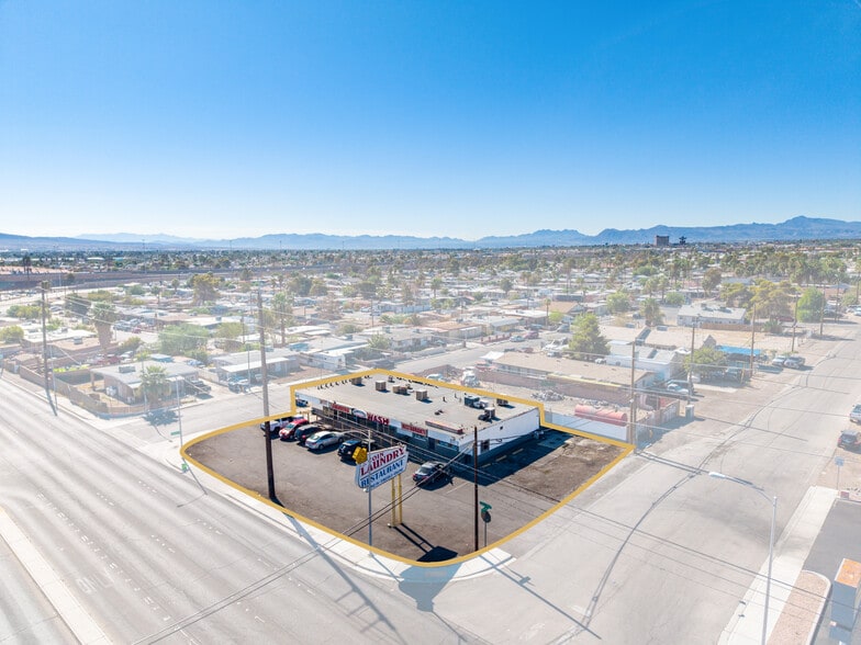 3513-3515 E Charleston Blvd, Las Vegas, NV for sale - Aerial - Image 2 of 13