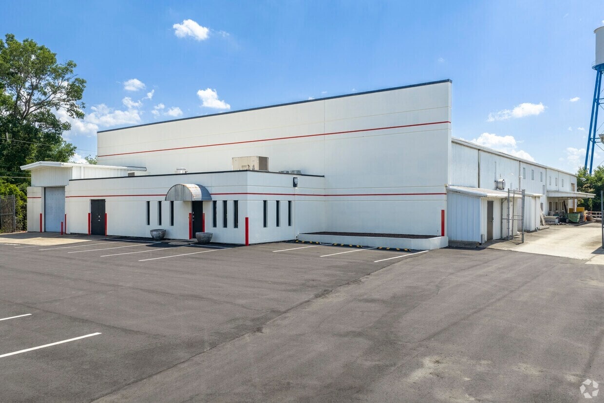 115 S Dwelle St, Charlotte, NC for lease Interior Photo- Image 1 of 1
