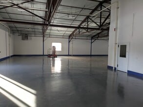 61 Water St, Ossining, NY for lease Interior Photo- Image 2 of 4