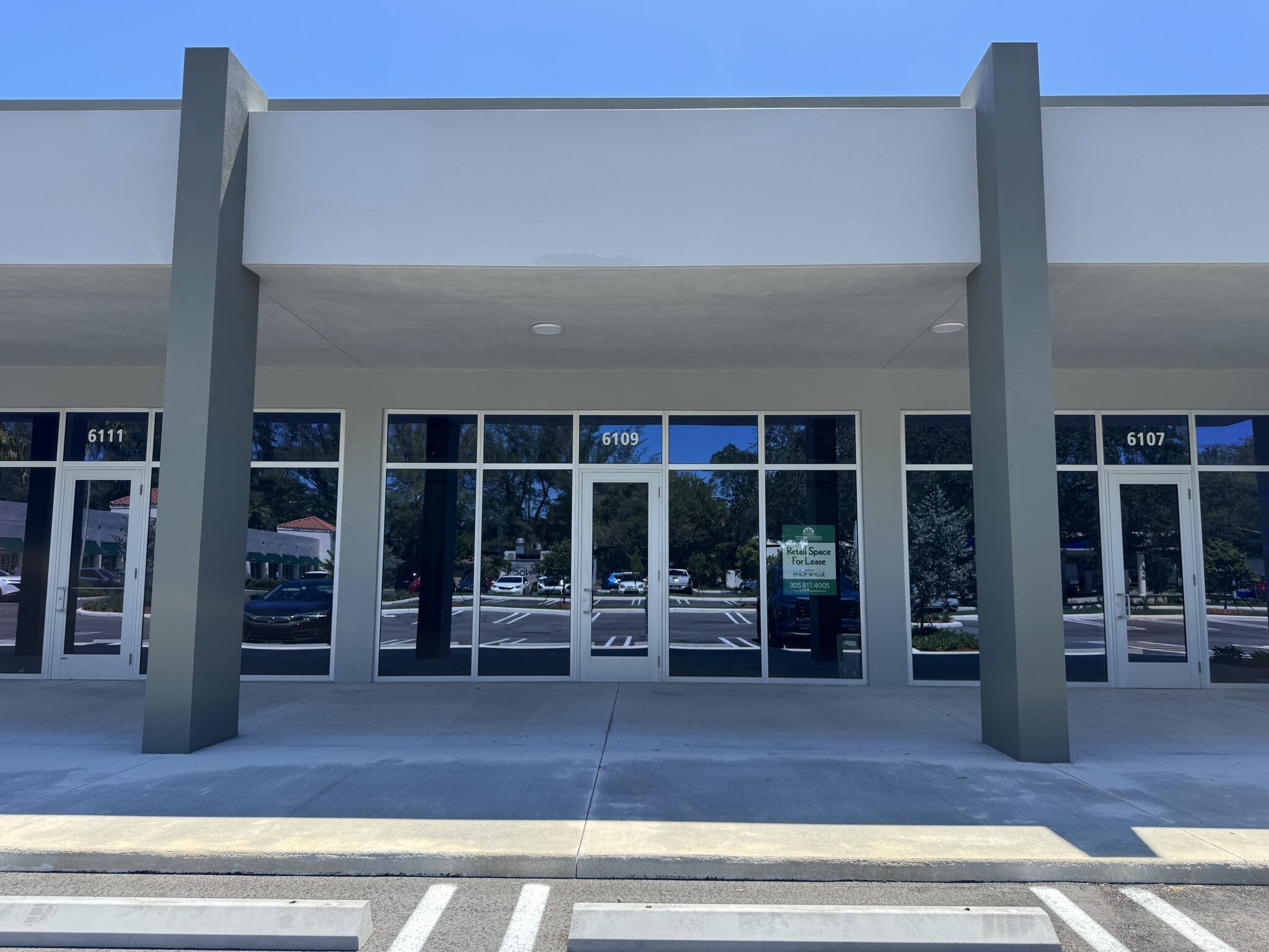 6101-6117 Miami Lakes Dr, Miami Lakes, FL for lease Interior Photo- Image 1 of 1