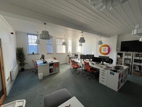 2 Cross St, Enderby for lease Interior Photo- Image 2 of 7