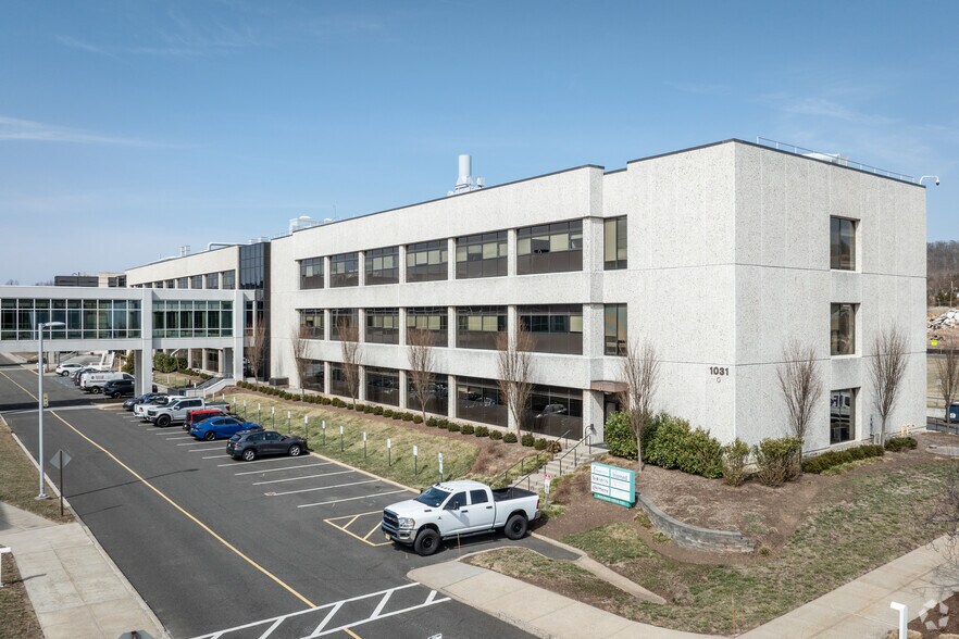 1041 Route 202/206, Bridgewater, NJ à louer - Photo du bâtiment - Image 1 de 21