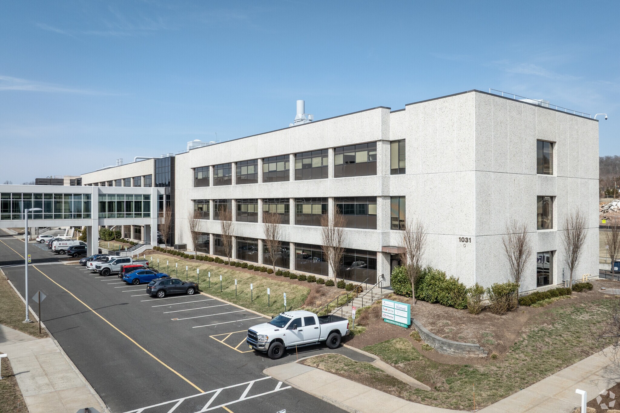 1041 Route 202/206, Bridgewater, NJ à louer Photo du bâtiment- Image 1 de 23