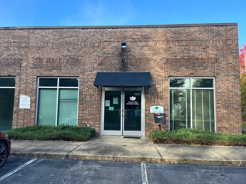 188 Medical Park Dr, Brevard, NC à louer - Photo du bâtiment - Image 3 de 4