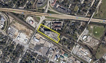 2431 S Acadian Trwy, Baton Rouge, LA - AERIAL  map view