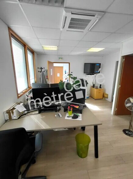 Local d'activités dans La Chapelle-sur-Erdre à vendre - Photo intérieure - Image 3 de 8