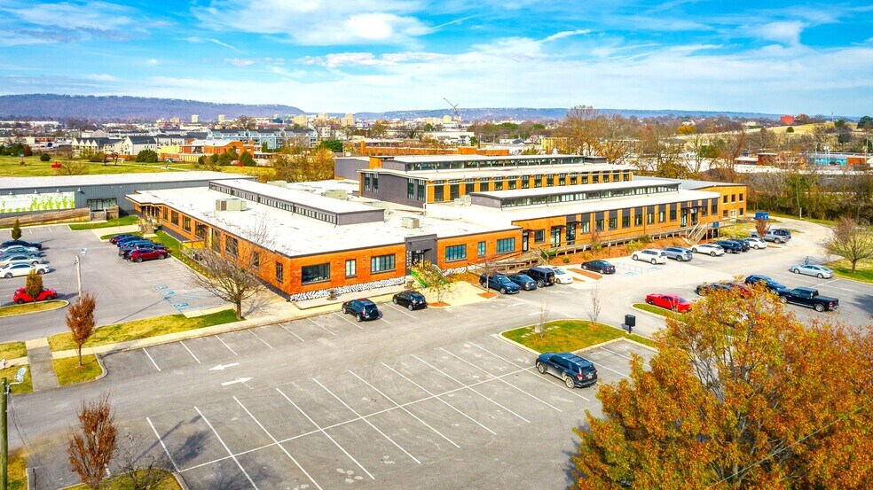 1601 S Holtzclaw Ave, Chattanooga, TN à vendre - Photo du bâtiment - Image 1 de 19