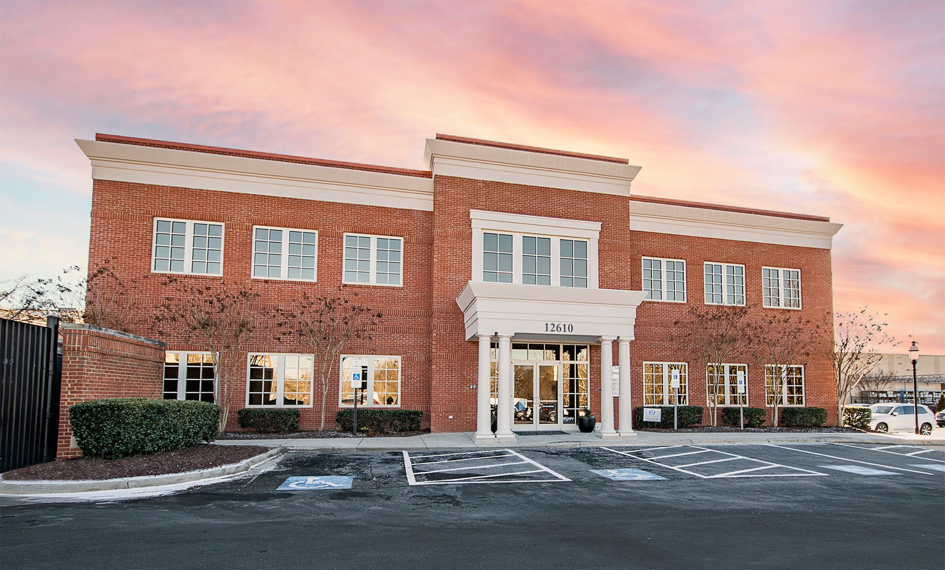 12610 N Community House Rd, Charlotte, NC for lease Primary Photo- Image 1 of 9