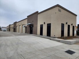 965 Barstow Ave, Clovis CA - Entrepôt