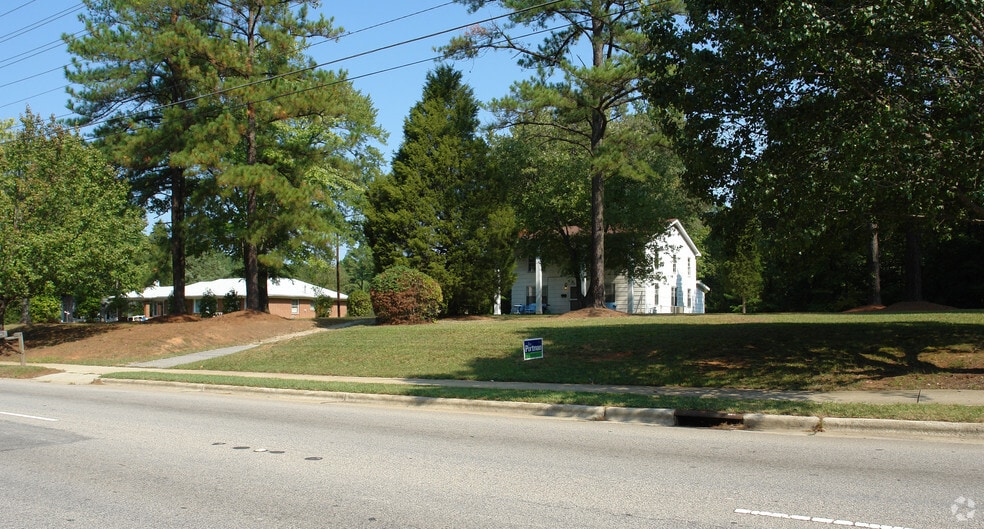 1215 Walnut St, Cary, NC for sale - Building Photo - Image 3 of 4