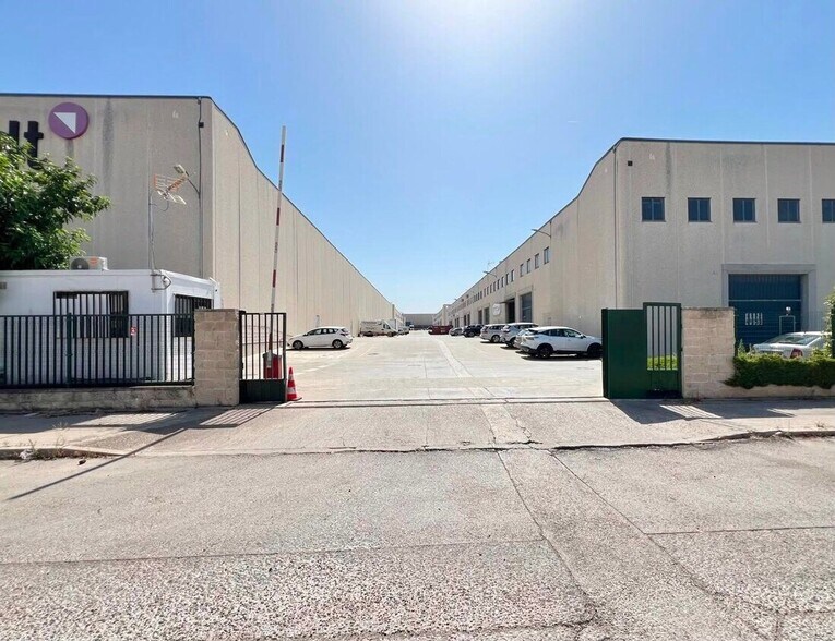 Industriel dans Algete, Madrid à louer - Photo du bâtiment - Image 2 de 4