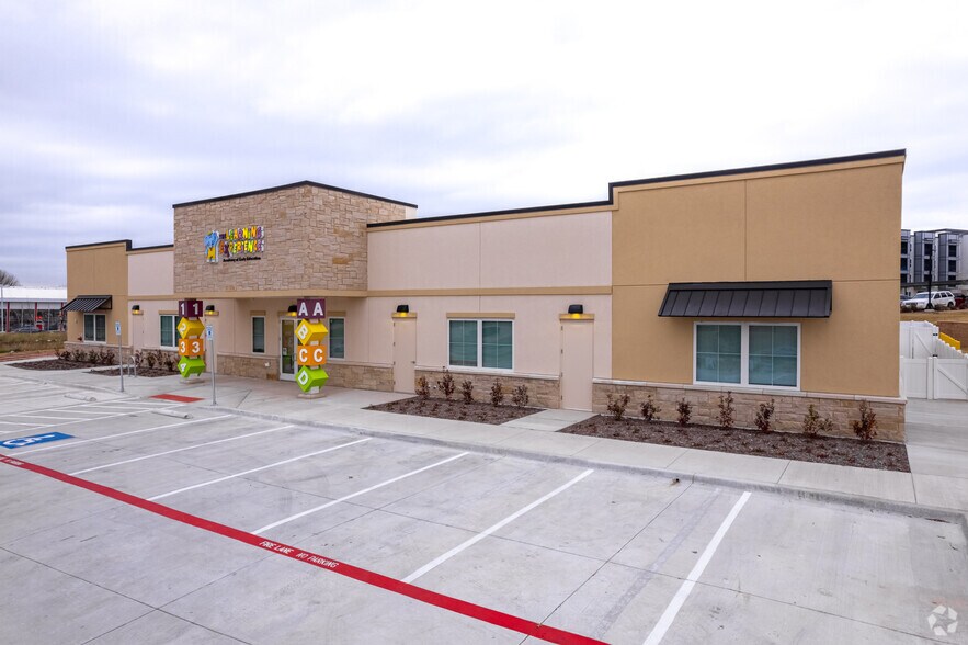 3099 Frankford Rd, Dallas, TX à vendre - Photo du bâtiment - Image 1 de 1