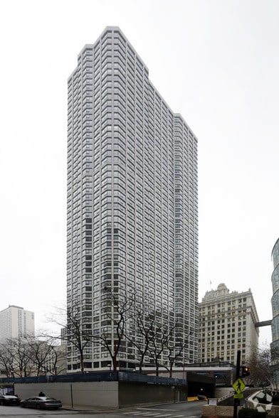 405 N Wabash Ave, Chicago, IL for lease - Building Photo - Image 2 of 22