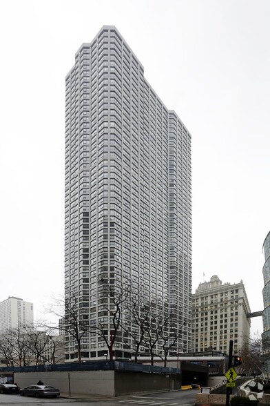 405 N Wabash Ave, Chicago, IL à louer - Photo du bâtiment - Image 2 de 22
