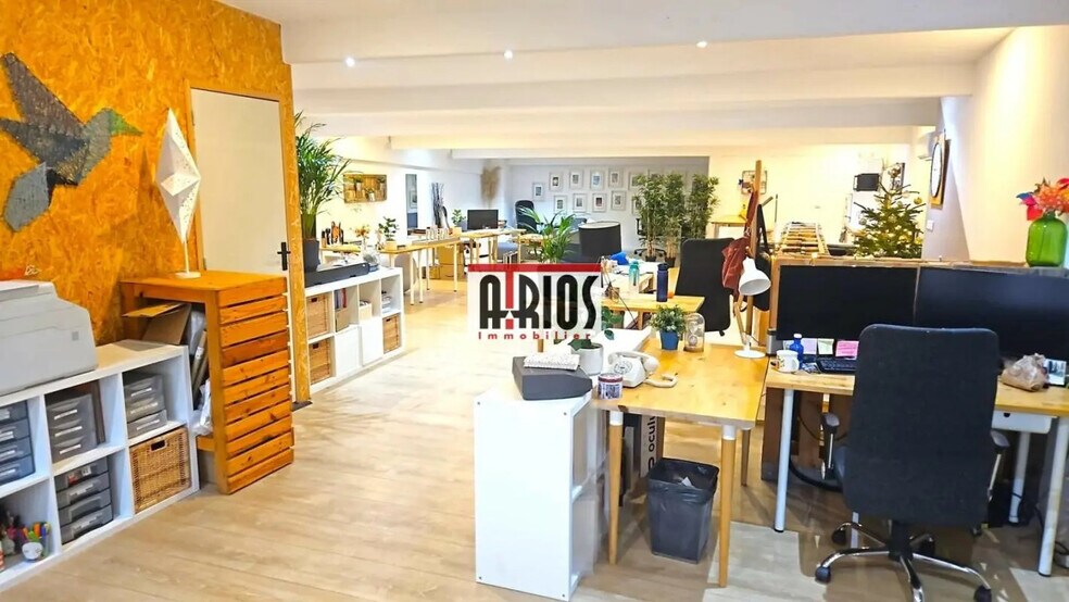 Industrial in La Farlède for lease - Interior Photo - Image 2 of 10