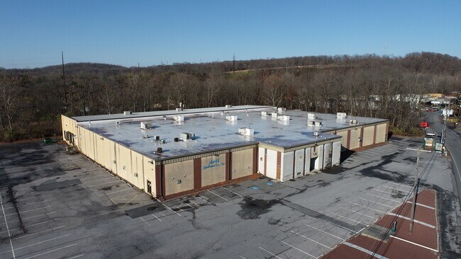 Plus de détails pour 110 Commerce Way, Stockertown, PA - Industriel à louer