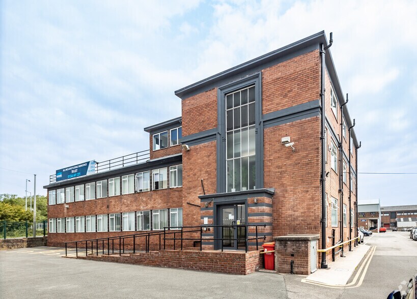 River Ln, Chester for lease - Building Photo - Image 2 of 4