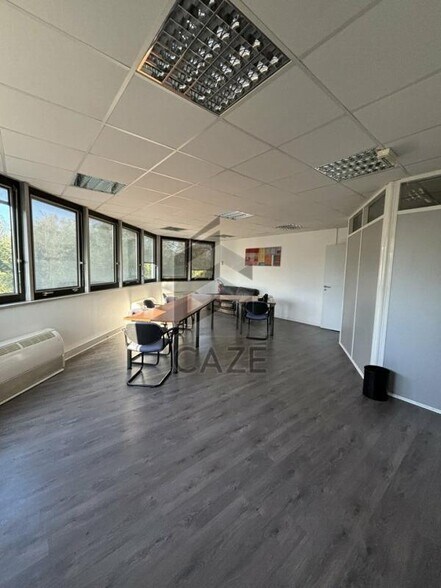 Bureau dans Bruges à louer - Photo intérieure - Image 1 de 4