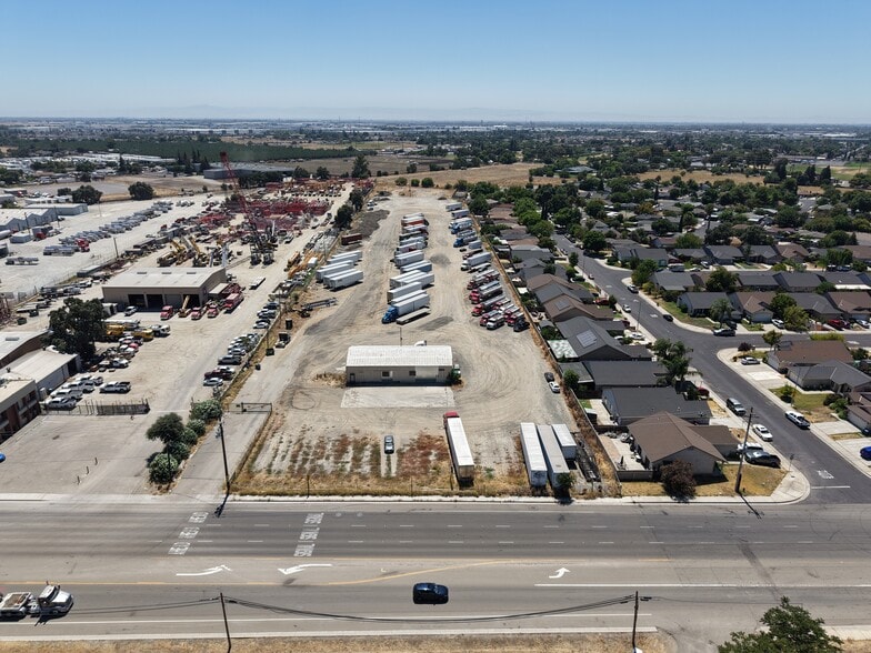 2327 S Mariposa Rd, Stockton, CA for lease - Building Photo - Image 3 of 4