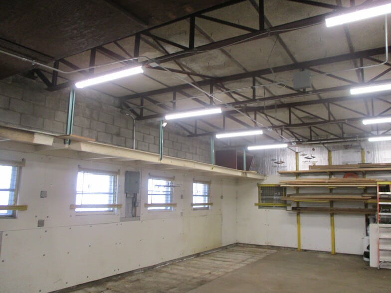 21 Klein St, Rochester, NY for lease - Interior Photo - Image 3 of 8