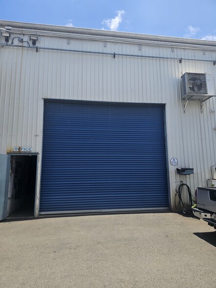 96-1276-1276 Waihona St, Pearl City, HI for sale - Building Photo - Image 2 of 4