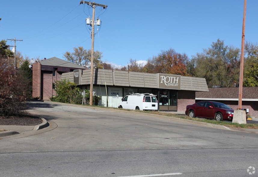 6760 W 75th St, Overland Park, KS for lease - Building Photo - Image 2 of 2
