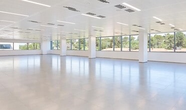 Plaça de Xavier Cugat, 1, Sant Cugat del Vallès, Barcelona for lease Interior Photo- Image 2 of 4