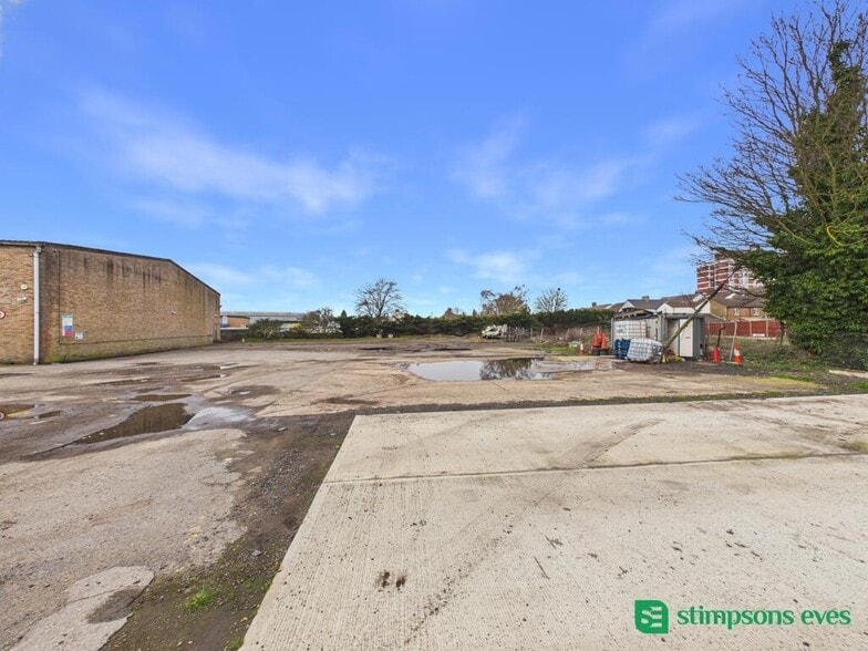Plot 2 Ampthill Rd, Bedford for lease - Building Photo - Image 2 of 3