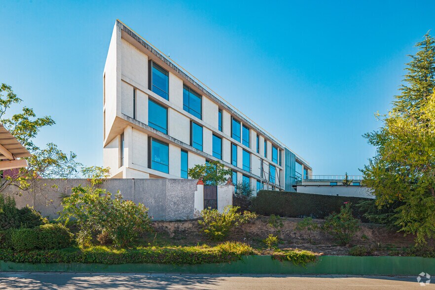 Carretera de Coruña, 110, Las Rozas de Madrid, Madrid à louer - Photo du bâtiment - Image 3 de 7