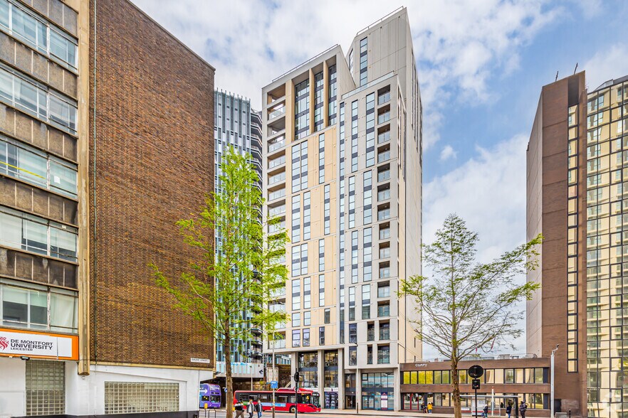 93 Newington Causeway, Londres à louer - Photo principale - Image 1 de 4