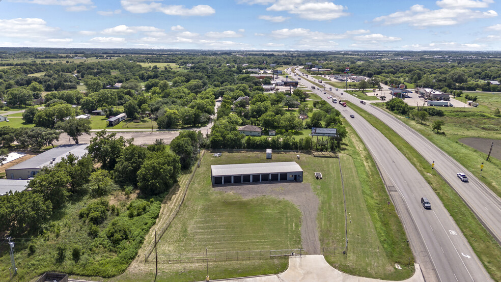 9259 Hwy 290 E Hwy, Chappell Hill, TX à vendre - Photo du bâtiment - Image 3 de 20