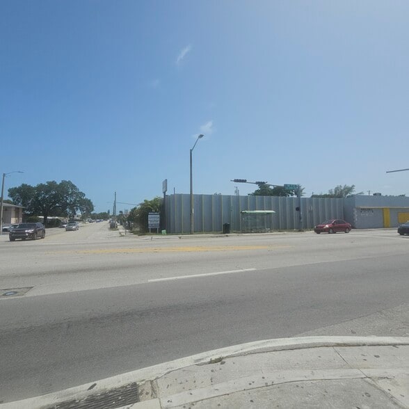 3420 NW 7th St, Miami, FL for lease - Building Photo - Image 3 of 36