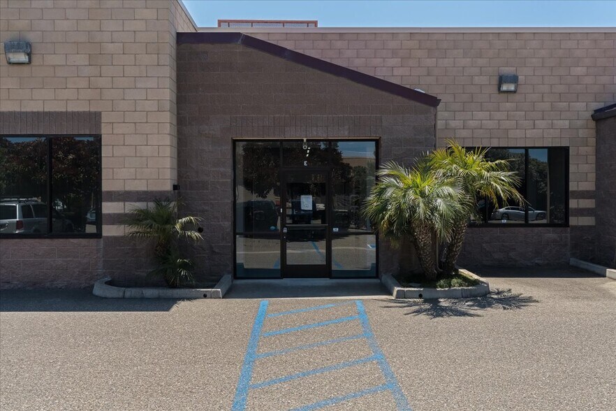 1030 Huston St, Grover Beach, CA à louer - Photo du bâtiment - Image 3 de 31