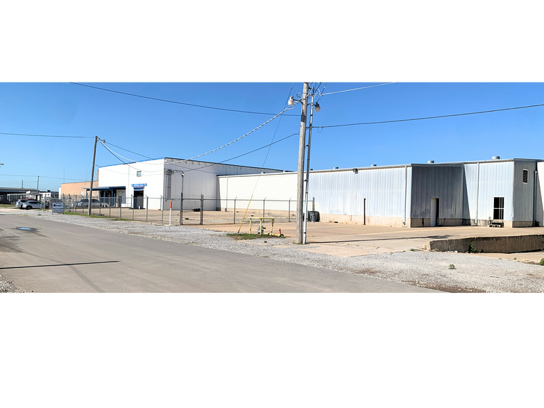215 SE Simpson St, Lawton, OK à louer - Photo du bâtiment - Image 2 de 9