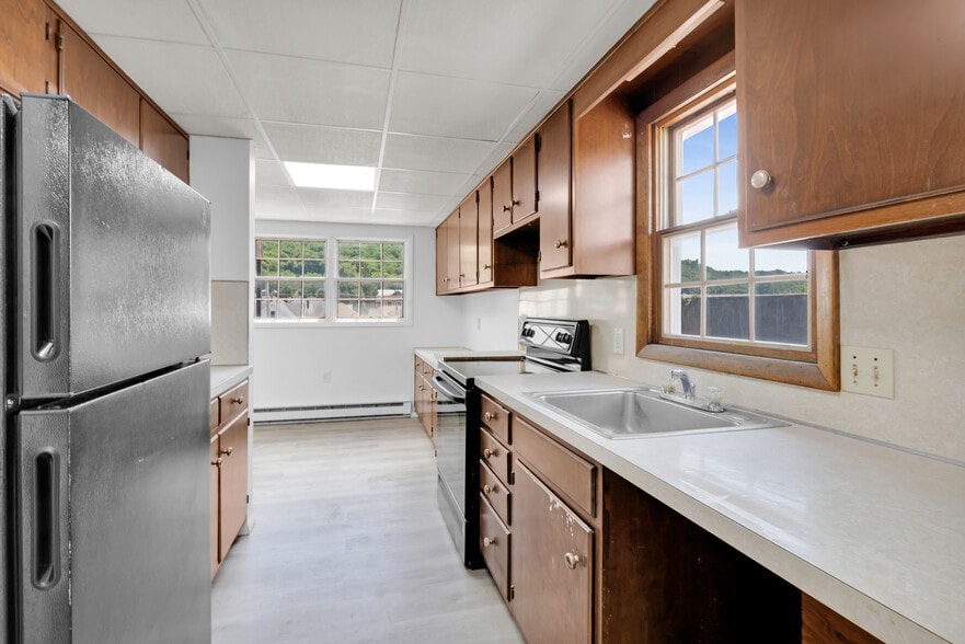 110 W Ridge St, Lansford, PA for sale - Building Photo - Image 2 of 27