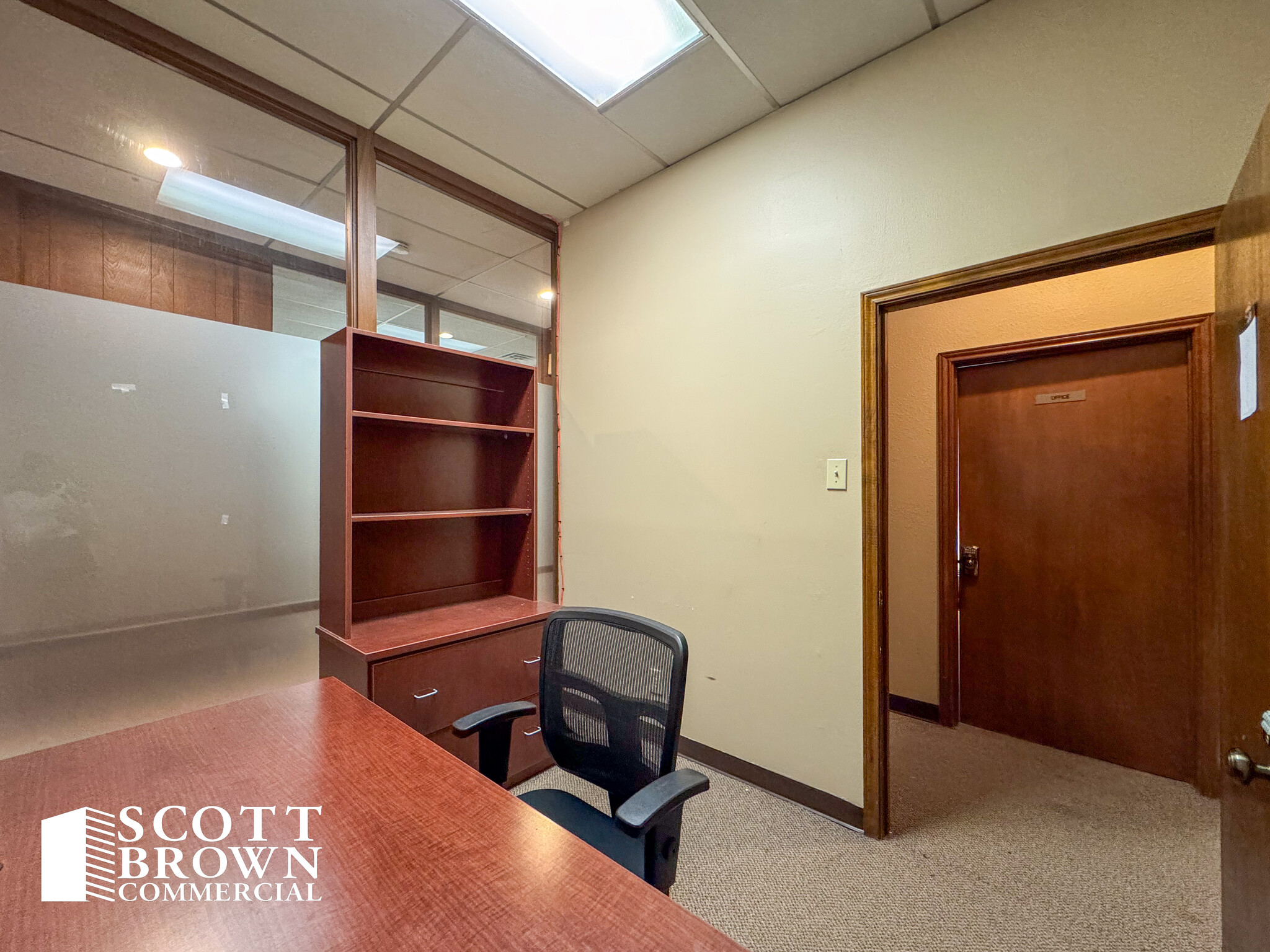 225 W Hickory St, Denton, TX for lease Interior Photo- Image 1 of 6