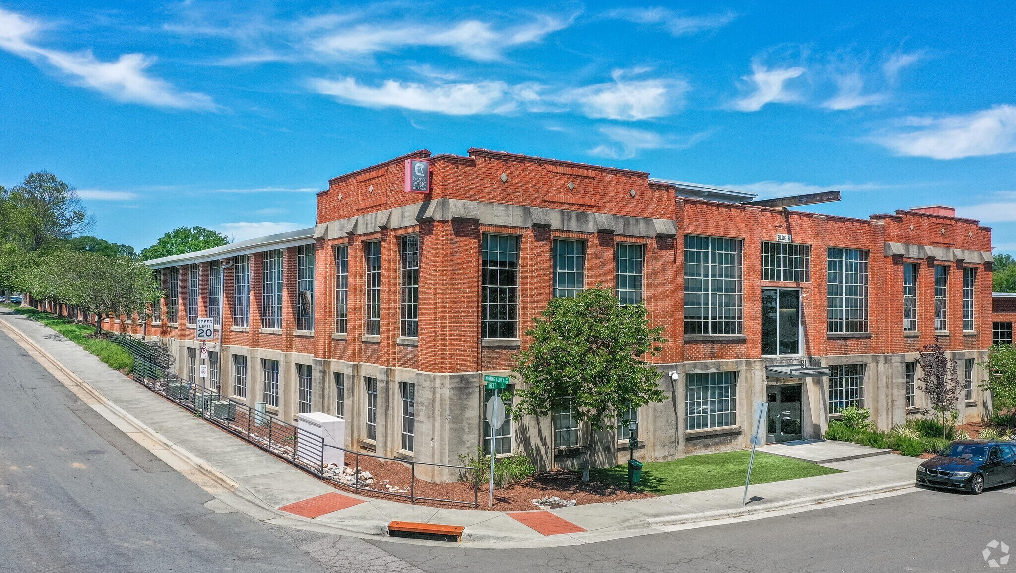 807 E Main St, Durham, NC à louer Photo du bâtiment- Image 1 de 18