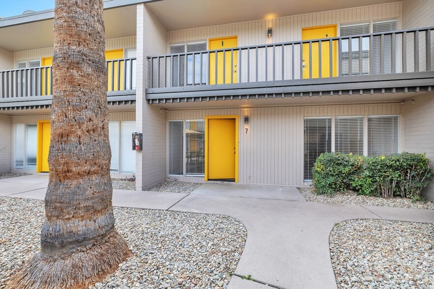 1815 W Tuckey Ln, Phoenix, AZ for sale - Building Photo - Image 3 of 26